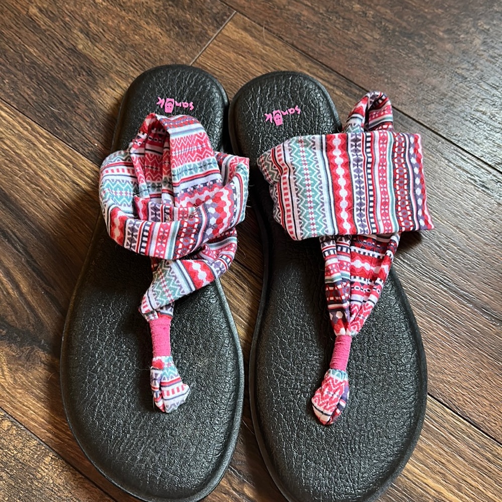 Sanuk yoga sling